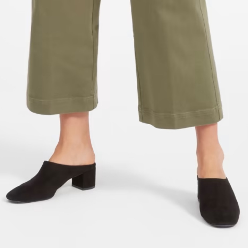 Everlane The Day Heel Mule in black suede size 5